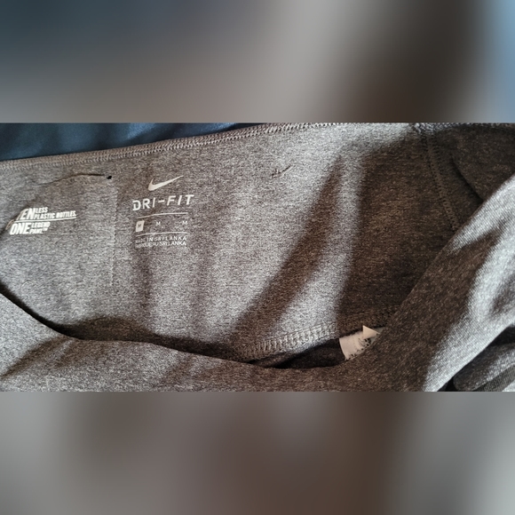 Nike Dri Fit leggings - Picture 2 of 5